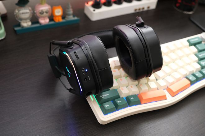 机：为游戏爱好者量身打造的沉浸式体验！凯发k8网站登录雷柏VH850游戏耳