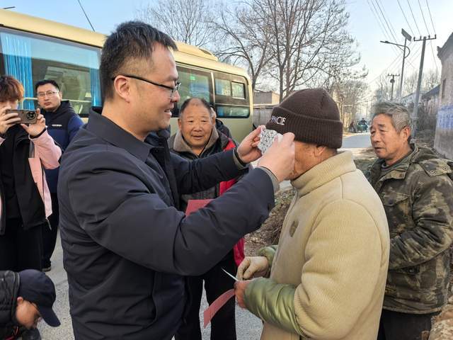 学院医药学院党总支开展主题党日活动凯发k8国际厅登录河南应用技术职业(图3)